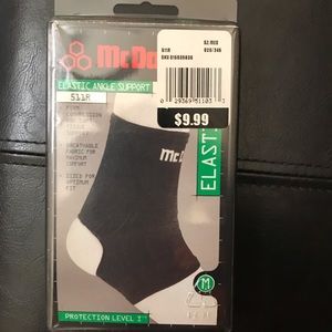 McDavid elastic ankle support - athletic size M - NWT in box